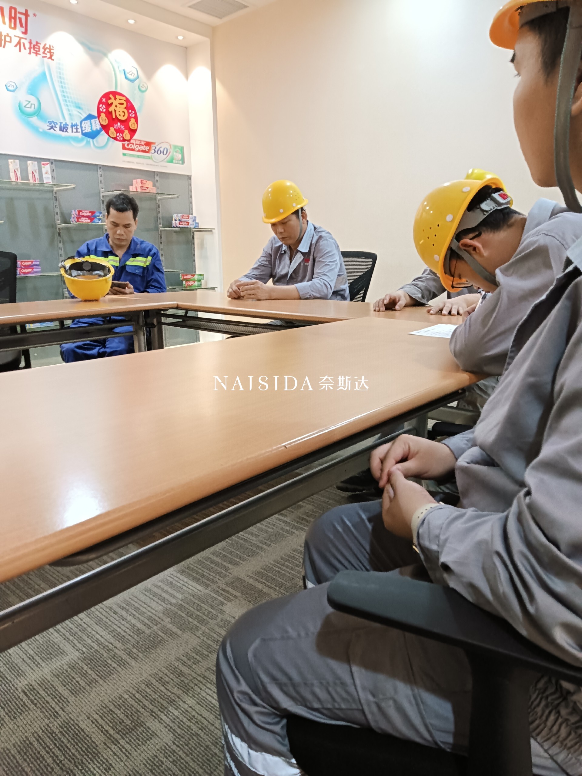 高露潔棕欖（中國）有限公司攜手廣東澳宇電器有限公司，引入奈斯達恒溫恒濕機